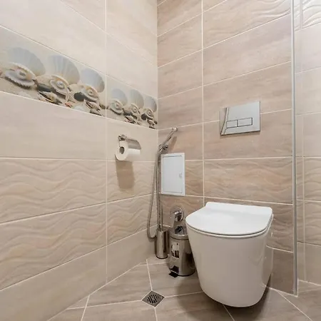 Labyrinth - Free Parking Space Included * וארנה