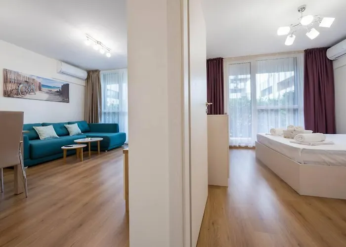 Labyrinth - Free Parking Space Included Apartament *