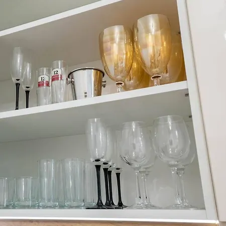 Labyrinth - Free Parking Space Included Apartament Varna