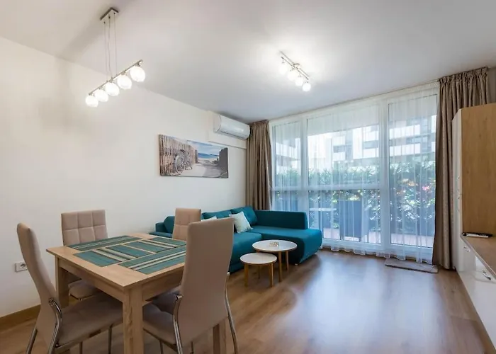 Labyrinth - Free Parking Space Included Apartment *